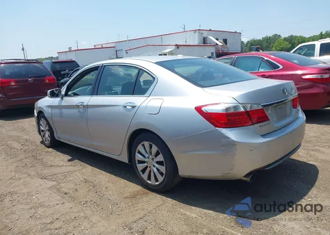 2013 Honda Accord Touring z USA, uszkodzony, nr VIN 1HGCR3F95DA041302